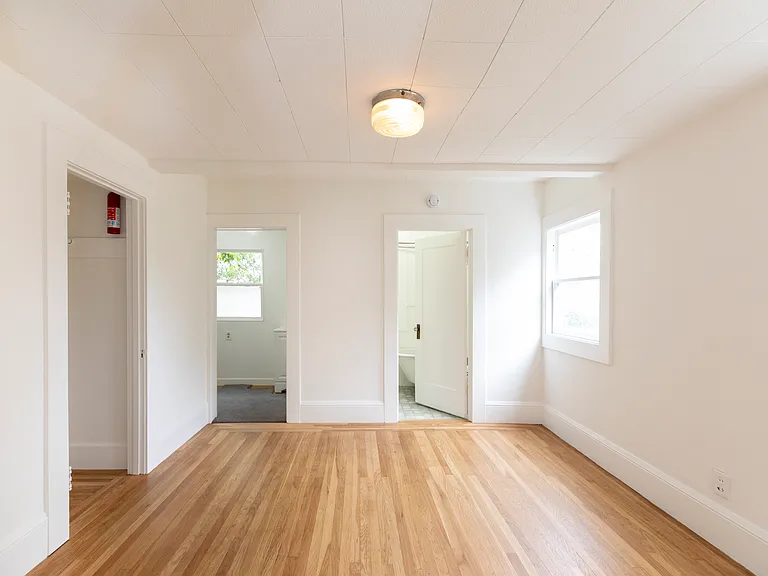 373 Moraga Ave — Photo 44