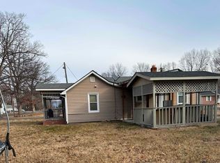 1702 Cherry Ave, Grottoes, VA 24441