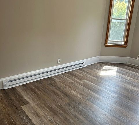 5th image of 186 Grattan St APT 2L
