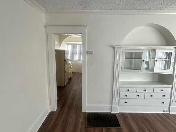 5th image of 292-298 N Gaviota Ave #292