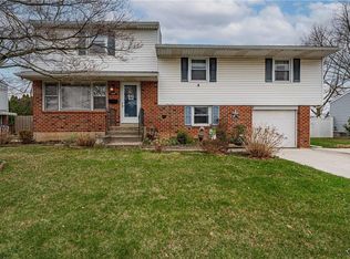 1979 Collingswood Dr, Bethlehem, PA 18018