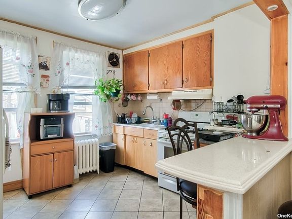 4th image of 104-40 124th St