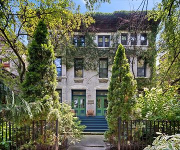 1945 W Schiller St #1, Chicago, IL, 60622