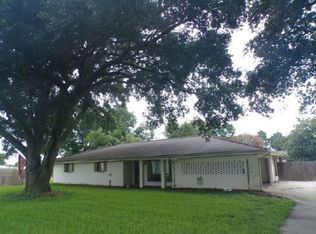 1104 N Dugas Rd, Lafayette, LA 70507