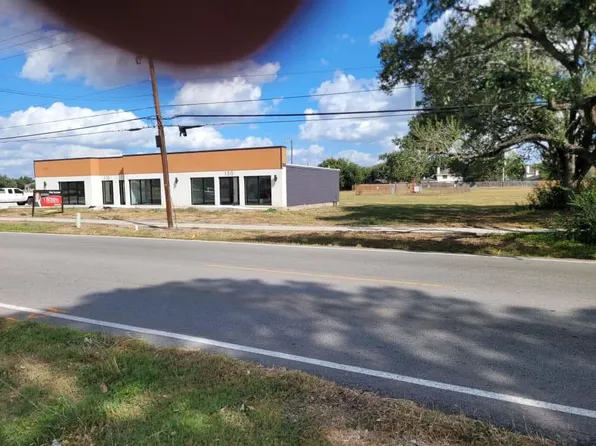 1504 Radio Ln, Rosenberg, TX 77471