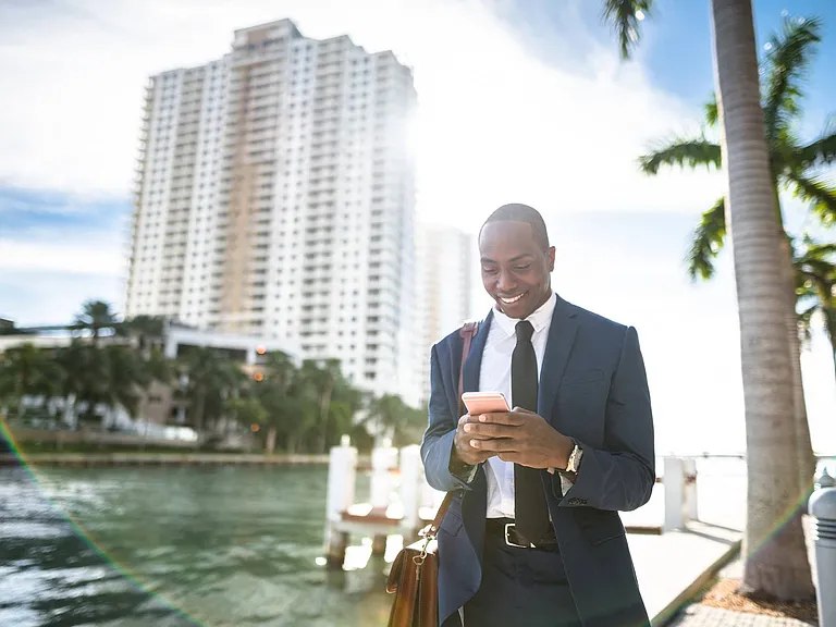 Close proximity to multiple major employers including Carnival Cruise Lines, American Airlines, and Baptist Health Systems of South Florida