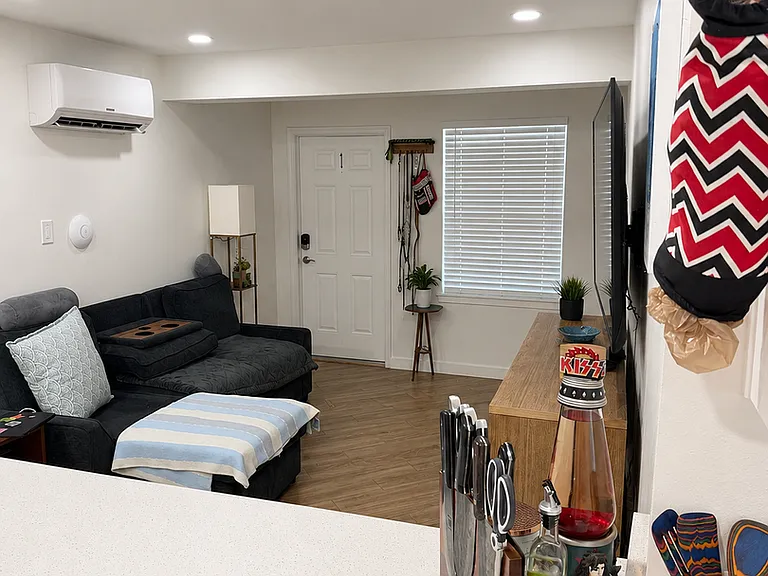 2930 Beach Blvd S — Photo 4