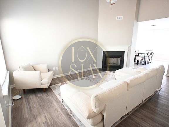 Living Room (Angle 1)