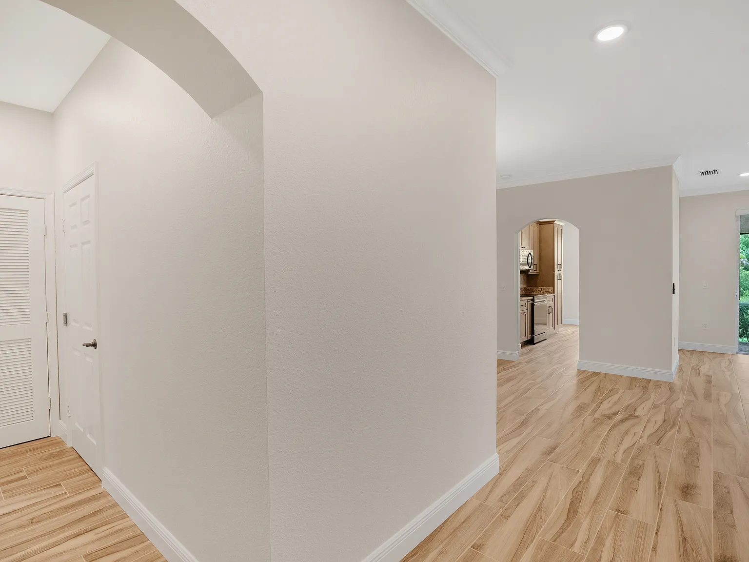 3 bed, 1447 sqft, $2,600 — Photo 4