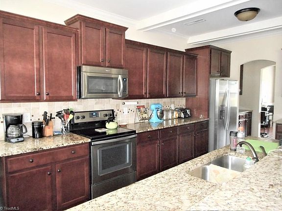 3rd image of 5502 Oakgate Dr