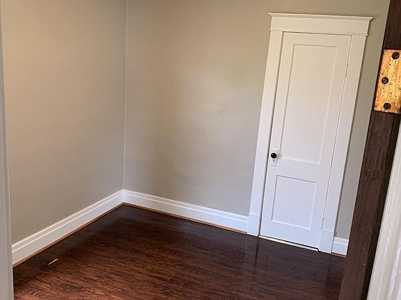 5th image of 2249 Welch Ave #1