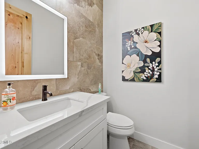 6896 E Lomas Verdes Dr — Photo 16