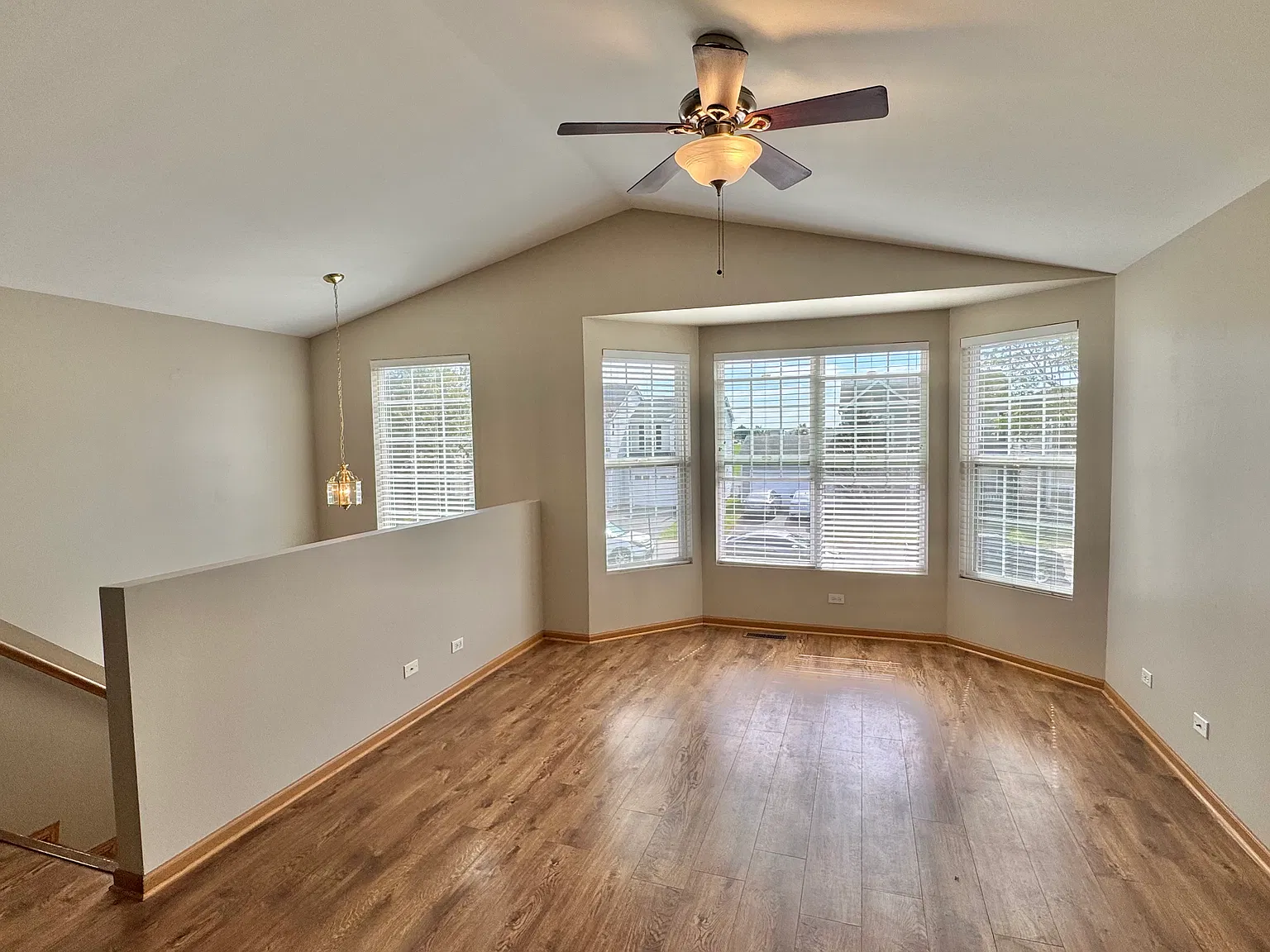2 bed, 1443 sqft, $2,360 — Photo 3
