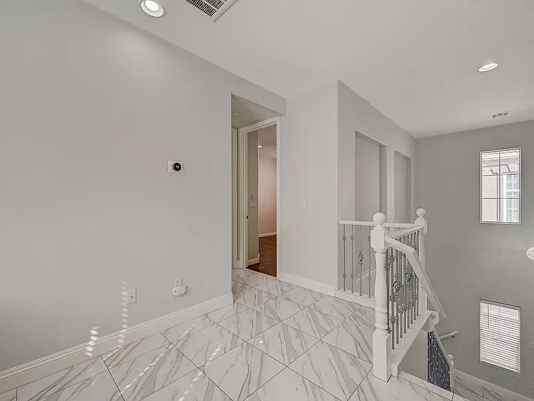 2429 Granada Bluff Ct — Photo 22