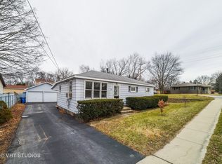 391 Kane St, South Elgin, IL 60177