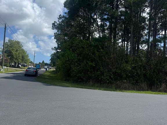 2nd image of 2901 Toulon Rd SE