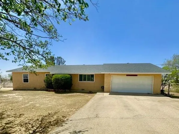 5911 Milliron Rd, Carlsbad, NM 88220