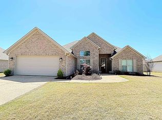 54 Doe Valley Cv, Jackson, TN 38305