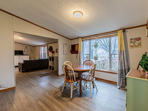 4th image of 317 W Queen St