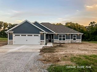 2 Oo, Hallsville, MO 65255