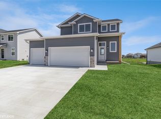 2301 NW Greenwood St, Ankeny, IA 50023