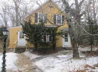 11 S High St, Ashburnham, MA 01430