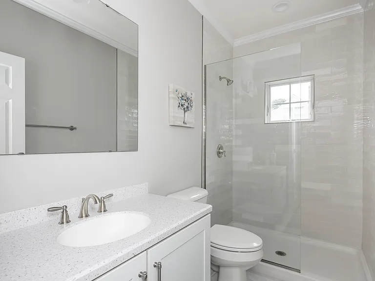 15 S Beach Rd — Photo 5