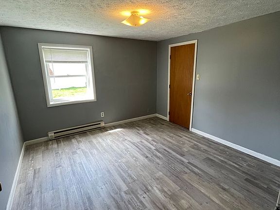5th image of 1500 W Memorial Dr APT 1