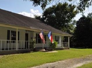 9647 Dunns Fort Rd, Hearne, TX 77859