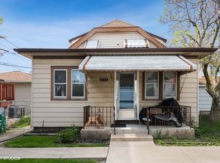 6736 W Forest Preserve Dr, Harwood Heights, IL 60706