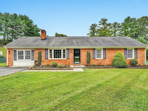 65 Camelia Dr, Daleville, VA 24083