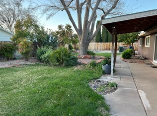1613 N Scenic Dr, Santa Clara, UT 84765