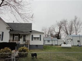 11754 3rd St #M-V, Mount Vernon, MO 65712