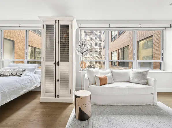 432 West 52nd Street image 5 of 15