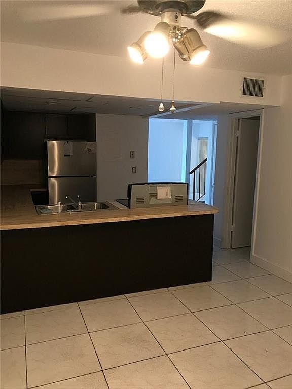 8031 Lagos De Campo Blvd #L-3