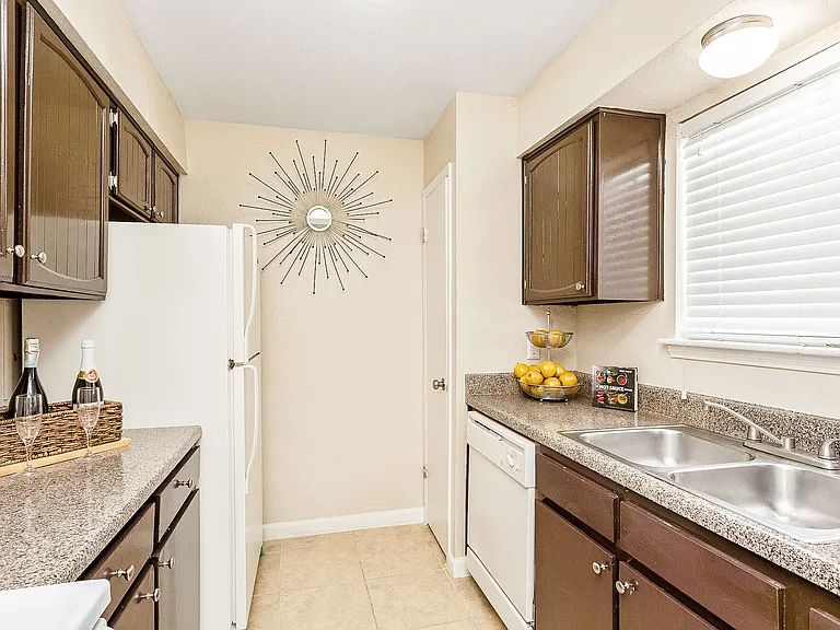 The Alora Apartments — Photo 26