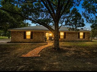 3517 W Moonlight Dr, Robinson, TX 76706