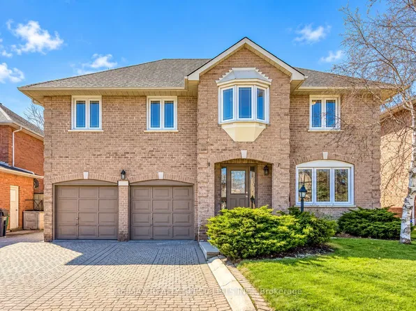 102 Sunforest Dr, Brampton, ON L6Z 4B2