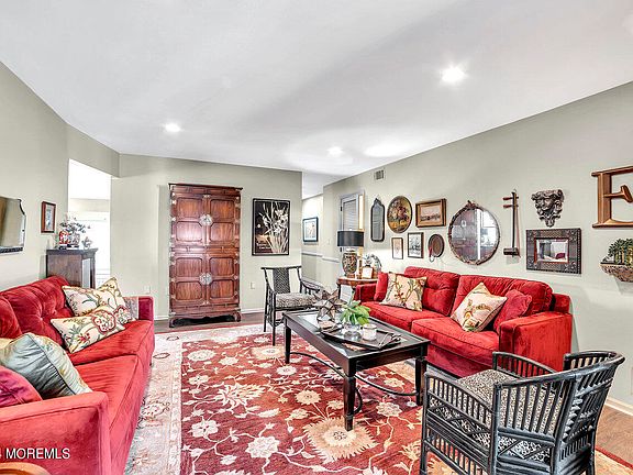 5th image of 19 Raymond Court