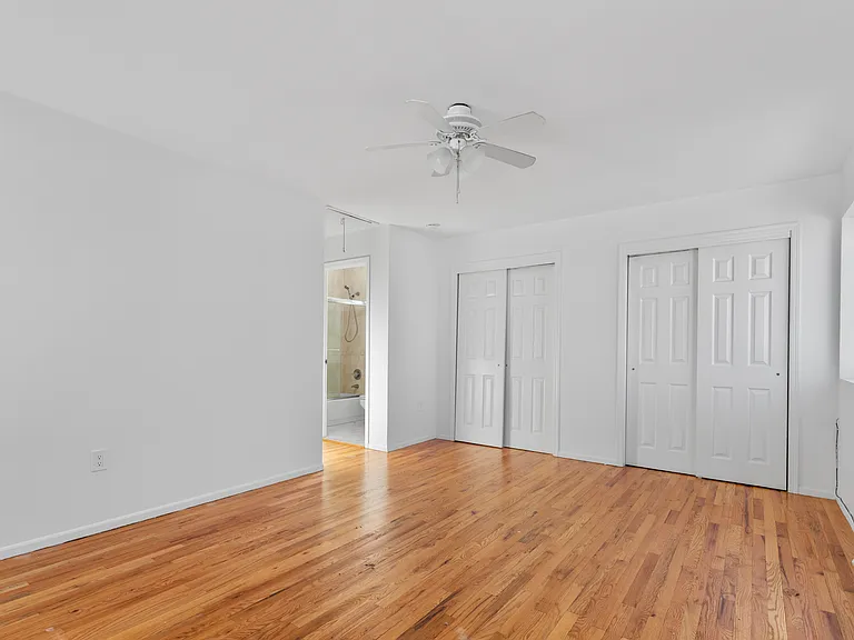 715 E Walnut St #2 — Photo 15