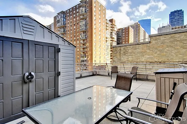 Rented by City Connections Realty | media 6