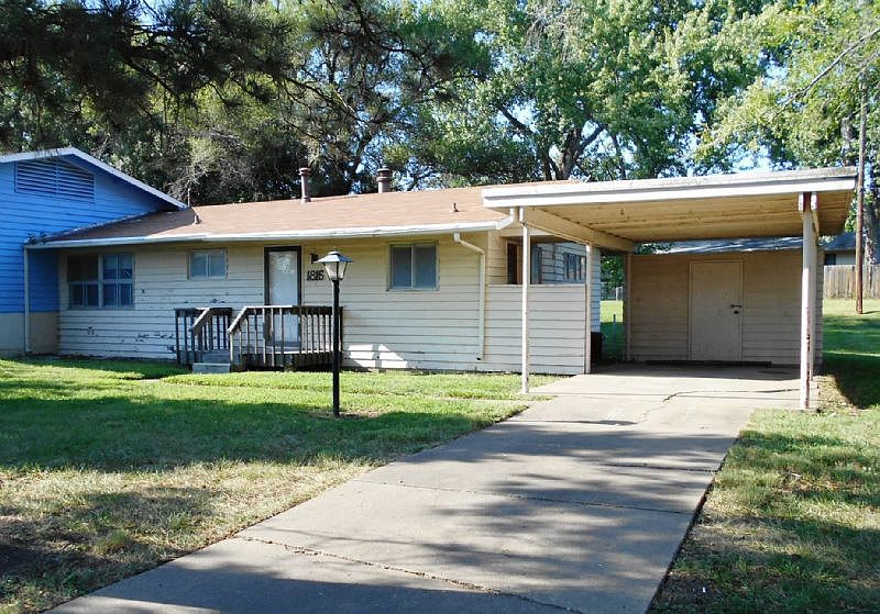 2nd image of 1816 SW 71st Ter