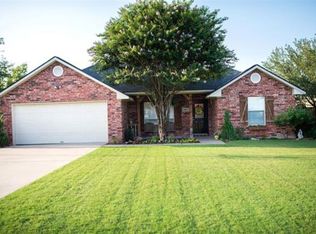 1105 Amy Way, Bonham, TX 75418