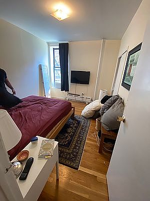 4th image of 73 W 83rd St APT 3W