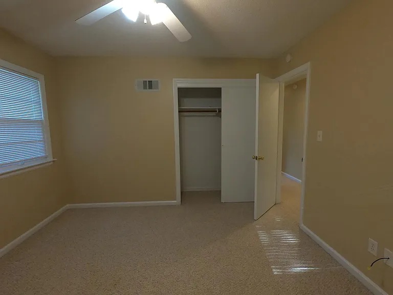 5830 Perry Ln — Photo 46