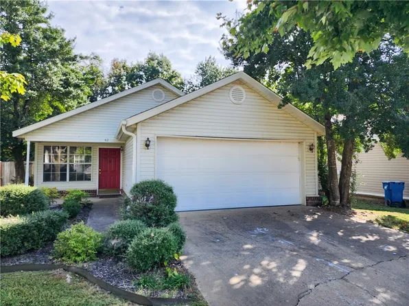 42 Cheryl Cir, Bentonville, AR 72712