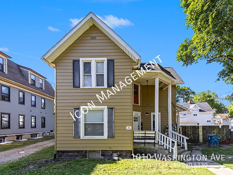 1010 Washington Ave #1 — Photo 1