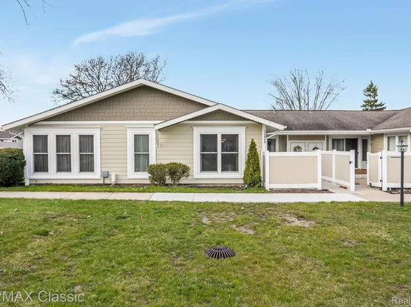 22808 Renford St, Novi, MI 48375
