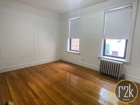 Rented by Realty 2000 Corp | media 9