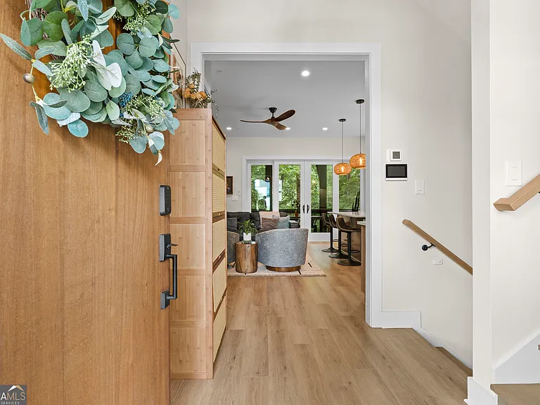 110 Arcadia Ave — Photo 9